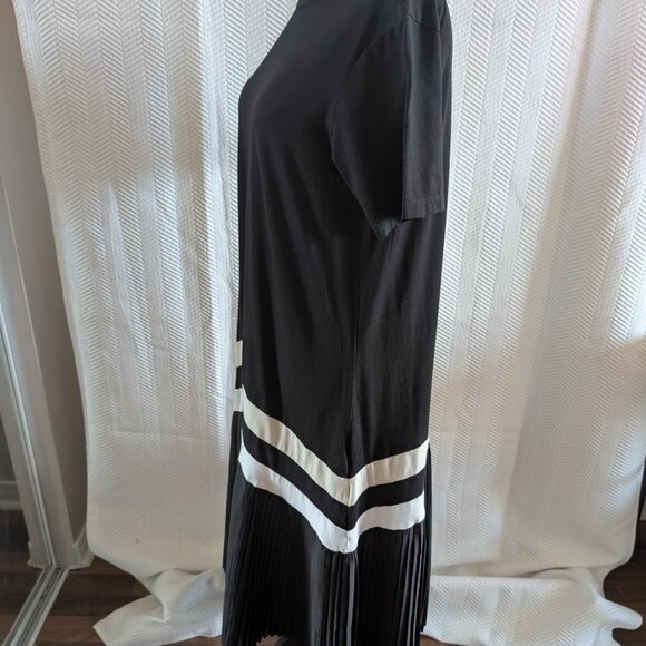 UCHUU Pleat Dress Black with beige white stripe details Size Small 4-6 - Picture 4 of 16
